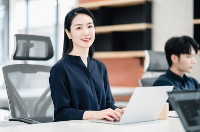 办公室商务东方人像