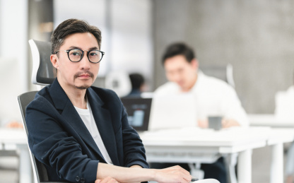 办公室商务东方人像