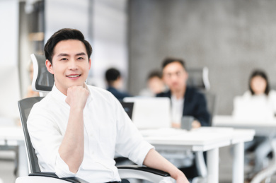 办公室商务东方人像