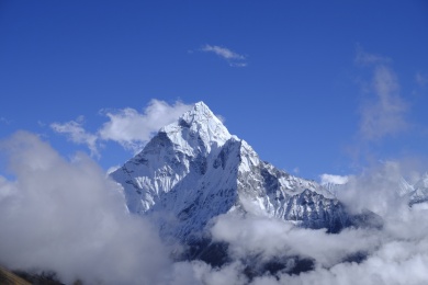 尼泊尔amablama雪山