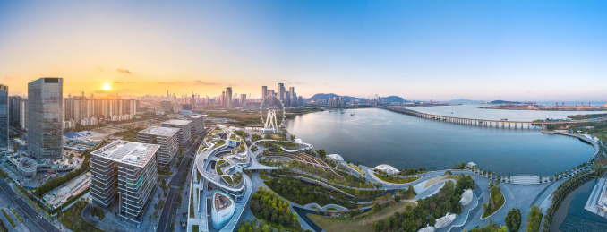 中国深圳市宝安区欢乐港湾航拍全景