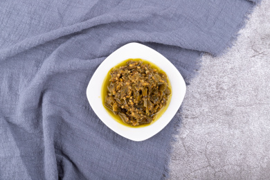 碟子里的烧椒酱