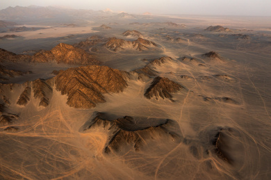 中国青海海西冷湖黑山戈壁