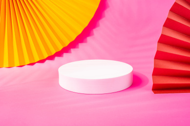 纸扇圆柱体展示台场景图