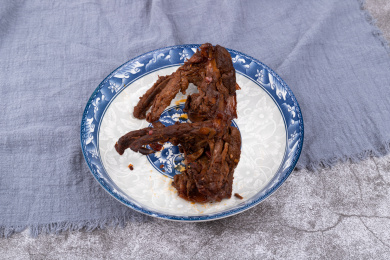 酱香麻辣鸭架锁骨