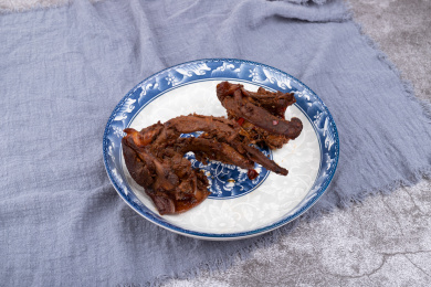 酱香麻辣鸭架锁骨