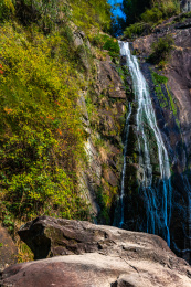 浙江宁波余姚白水冲瀑布