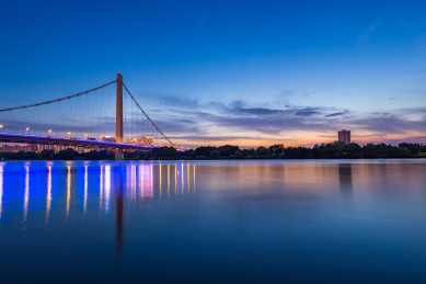 中国江苏南京夹江大桥夜景