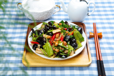 开胃爽口凉菜凉拌木耳黄瓜