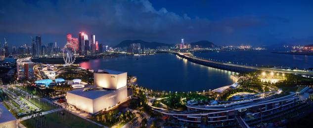 中国广东深圳前海欢乐港湾城市建筑风光夜景全景图