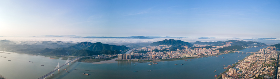 广东省肇庆市城市风光天际线全景