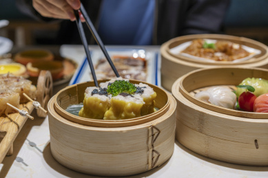 中国广东酒楼里美味的广式早茶点心