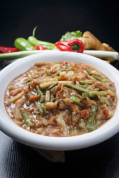 家常土豆豆角炖五花肉