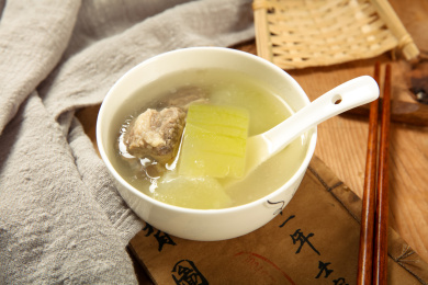 家常菜肴冬瓜排骨汤