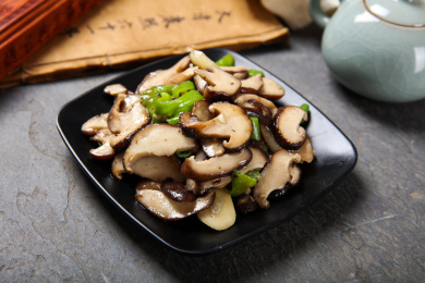 农家菜炒香菇