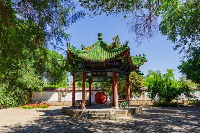 中国新疆伊犁霍城县伊犁将军府内的将军亭