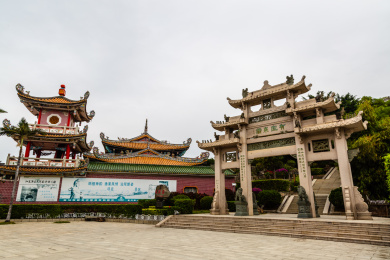 汕尾凤山妈祖庙凤仪台牌坊