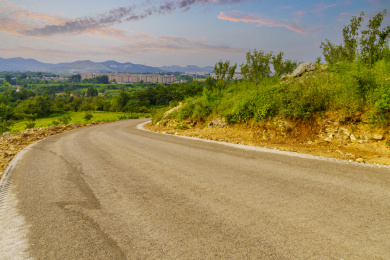 山区公路沥青路