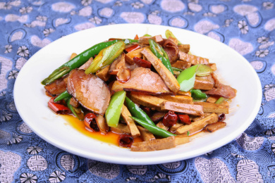 腊肉炒香干