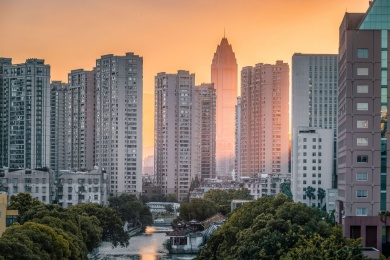 夕阳下的温州世贸大厦