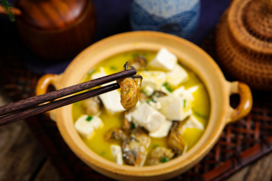 海鲜美食特色菜蛎蛤炖豆腐