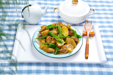 美味菜肴小吃青椒炒鸡