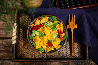 中餐美食特色菜小炒秋葵鸡蛋