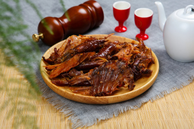 美食小吃五香手撕兔肉