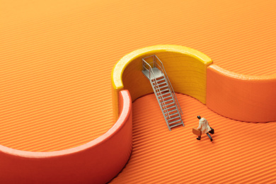 微缩创意暖色渐变弧型墙壁梯子围城跳槽