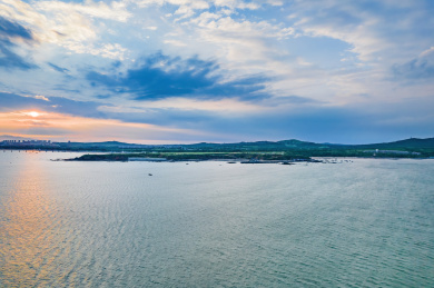 中国辽宁省锦州市太和区龙头礁风光