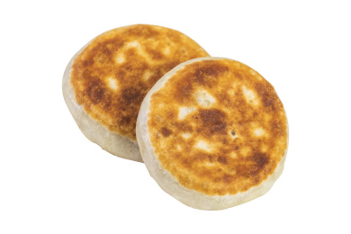 放在白色背景下的韭菜盒子和牛肉饼