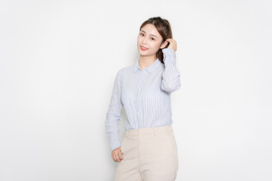 亚裔商务女性形象