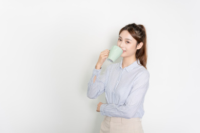 亚裔商务女性形象