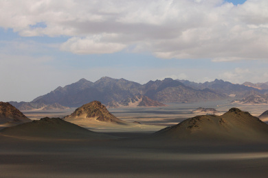 中国青海海西冷湖黑山戈壁风光