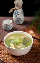 秋天吃的菜肴美食丝瓜汤