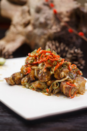 二荆条酱炒猪肋排