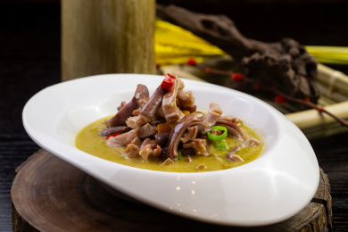 椒麻奶汤炖猪肚