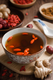 一碗驱寒的红糖姜茶