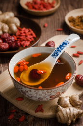 一碗驱寒的红糖姜茶