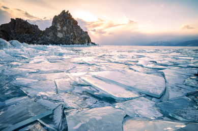 俄罗斯贝加尔湖冰面