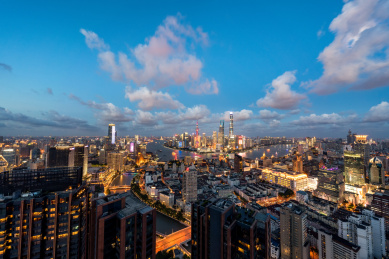 中国上海地标建筑日落城市风光全景