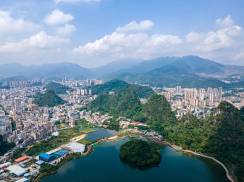 中国广东省云浮市蟠龙天湖自然风光