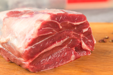 新鲜的牛腱子肉