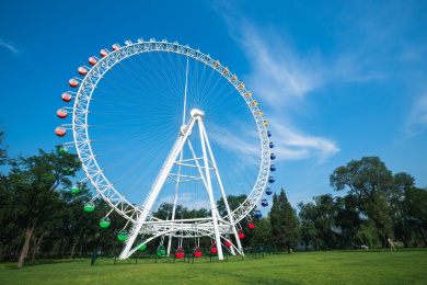 中国北京龙潭中湖公园的摩天轮