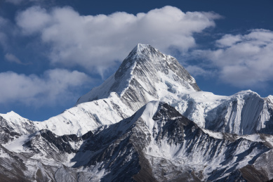 中国四川蜀山之王贡嘎山
