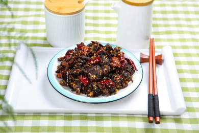 川味特色菜麻辣油炸牛肉干