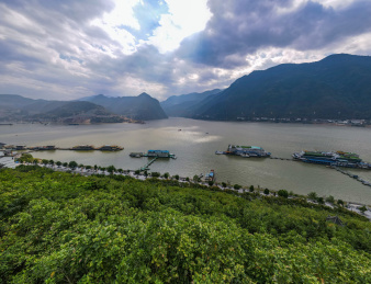 中国重庆巫峡秋色