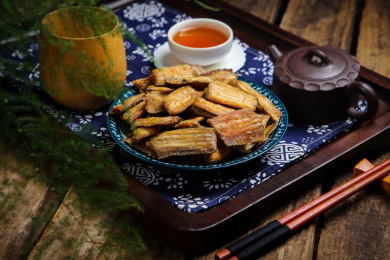 美味零食点心干炸带鱼块