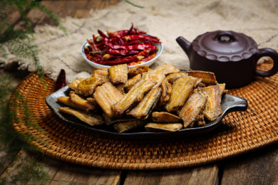美味零食点心干炸带鱼块