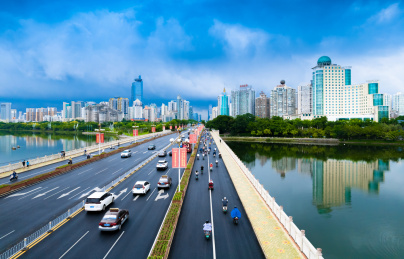 中国广西南宁市南湖大桥城市环境